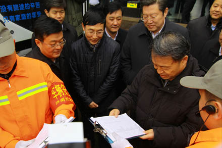 交通运输部杨传堂部长来集团公司视察指导春运事情-伟德体育官网
