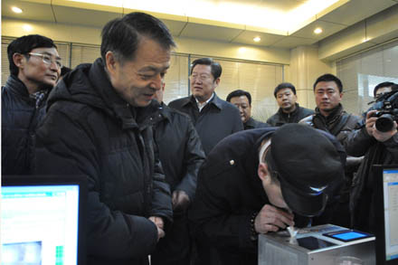 交通运输部杨传堂部长来集团公司视察指导春运事情-伟德体育官网