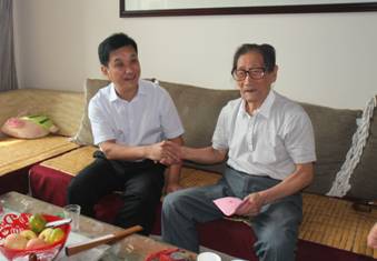 集团向导走访慰问离退休干部-伟德体育官网