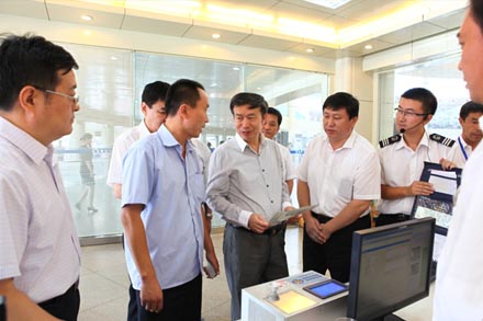 国家交通运输部副部长何建中莅临集团视察指导事情-伟德体育官网